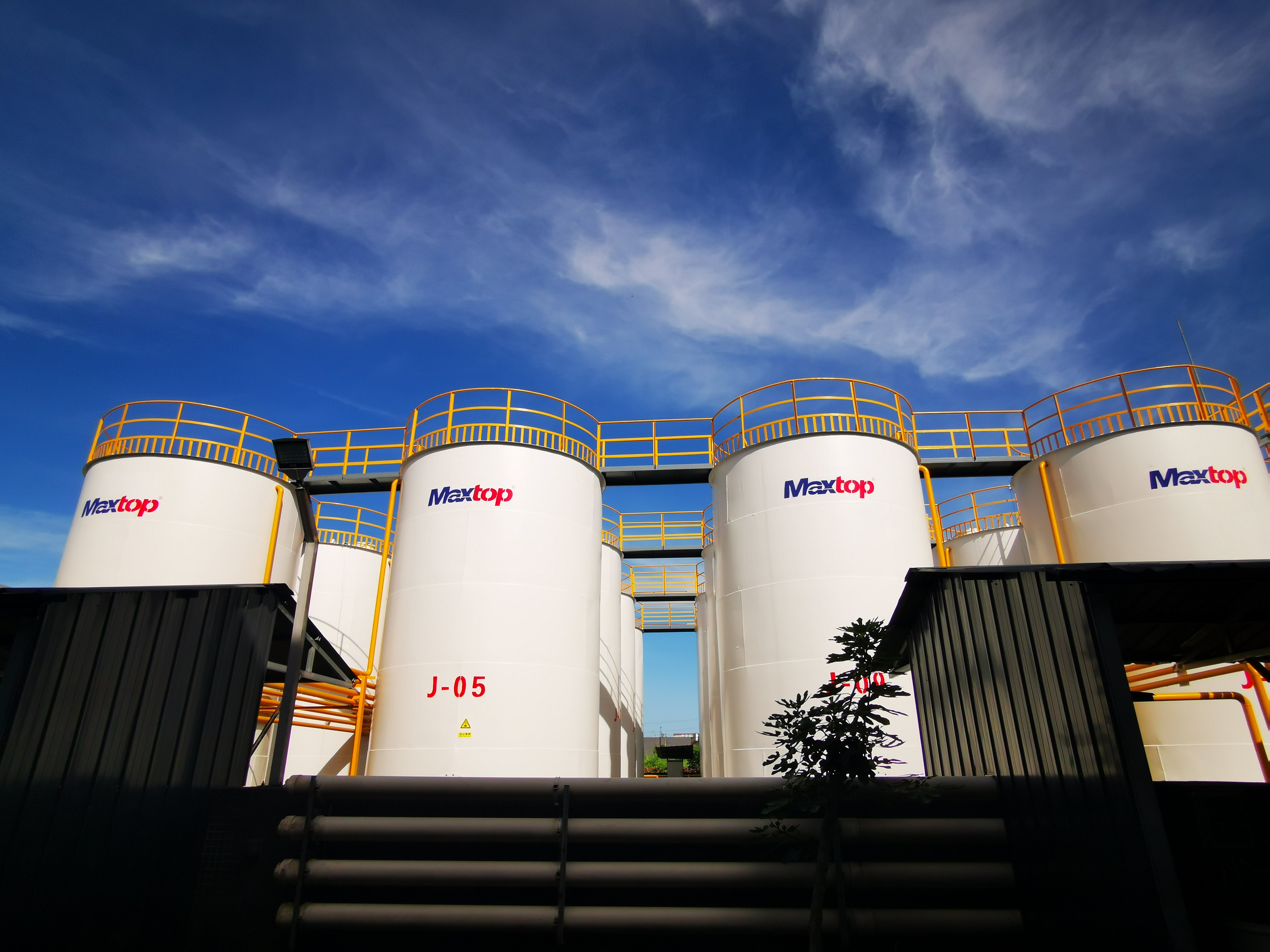 1732087546972708.jpg 油罐區(qū).jpg